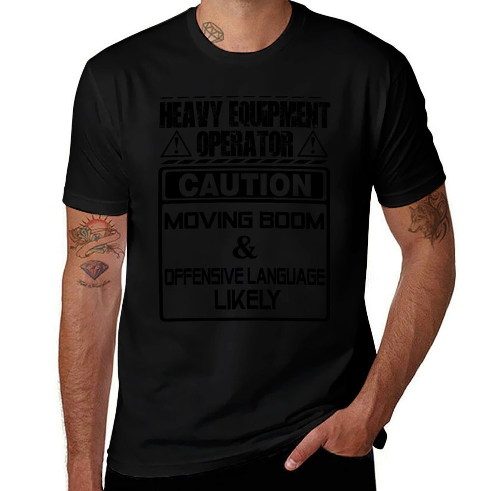 Camiseta esportiva de manga cu - Heavy Equipment Vector avaliação e preço